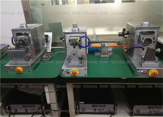 Appareil à souder ultrasonique en métal de 3000 watts pour la maille de nickel et la soudure de plat de nickel