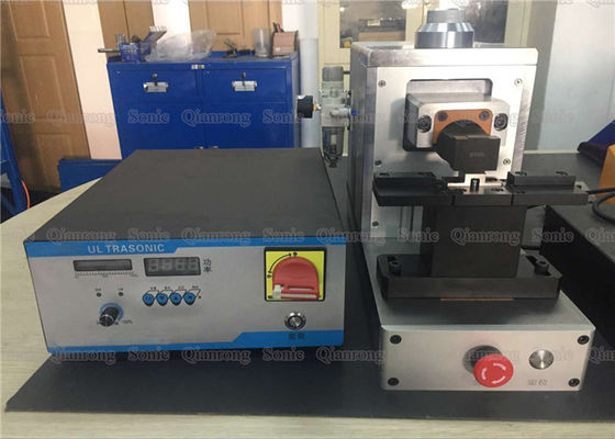 soudure de soudure ultrasonique en métal 380V pour les terminaux et les fils de cuivre 0,05 - 0.9Mpa