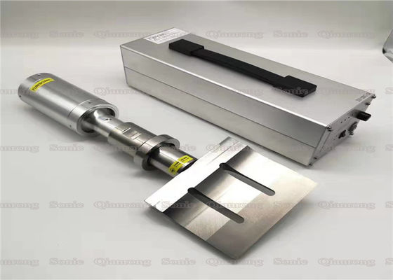 Lame de coupe titanique de catégorie comestible avec la largeur 20khz adaptée aux besoins du client ultrasonique pour la viande surgelée